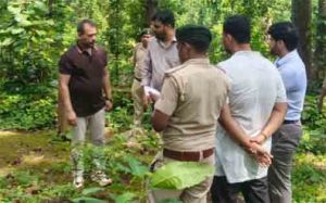  प्रधान मुख्य वन संरक्षक एवं वन बल प्रमुख ने जशपुर के भैरव पहाड़ और पर्यावरण वाटिका का किया निरीक्षण