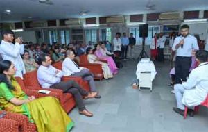  नेत्रदान को बढ़ावा देने के लिए अम्बेडकर अस्पताल में राज्य स्तरीय कार्यशाला आयोजित