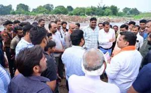   उप मुख्यमंत्री विजय शर्मा ने कवर्धा के ट्रांसपोर्ट नगर का किया निरीक्षण