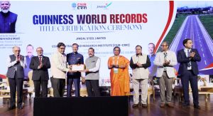 दुनिया की सबसे लंबी स्टील स्लैग रोड बनाकर जिंदल स्टील ने रचा इतिहास, बना गिनीज रिकॉर्ड  