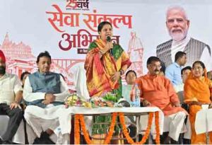 महासमुंद में जले 6 लाख दीप, सेवा और सुशासन के संकल्प से जगमगाया जिला