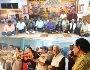 भजन गायन से सजी गणेश आराधना, वरिष्ठ पत्रकार सपरिवार हुए शामिल