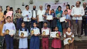 मेरे सपनों का भारत चित्रकला एवं भाषण प्रतियोगिता संपन्न: विधायक योगेश्वर राजू सिन्हा रहे मुख्य अतिथि