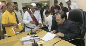  कलेक्टर ने जनदर्शन में सुनी लोगों की समस्याएं