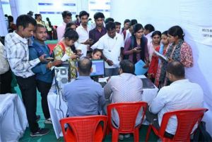 राज्य स्तरीय रोजगार मेले के पहले दिन 5,018 प्रतिभागियों ने कराया पंजीयन