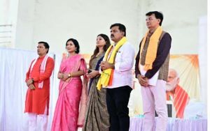  सेवा संकल्प अभियान के तहत कबीरधाम में निकली भव्य सेवा ज्योति यात्रा, उप मुख्यमंत्री विजय शर्मा हुए शामिल