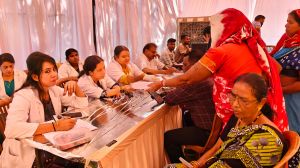 सेवा संकल्प अभियान के तहत निगम मुख्य कार्यालय परिसर में लगा शिविर