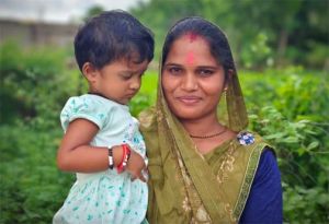  शासन की जनकल्याणकारी योजनाओं से संवर रहा सेहत और भविष्य: ग्राम सिवनी की भुवनेश्वरी सिन्हा को मिला मातृत्व और पोषण का संबल