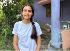 श्रमिक परिवार की बेटी निकिता के सपनों को मिला संबल, नोनी सशक्तिकरण योजना से पढ़ाई की राह हुई आसान