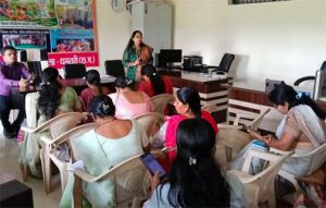 पोषण क्रांति की ओर धमतरी: अब स्वागत में गुलदस्ता नहीं, भेंट में मिलेगा मुनगा पौधा पोषण क्रांति की ओर धमतरी: अब स्वागत में गुलदस्ता नहीं, भेंट में मिलेगा मुनगा पौधा