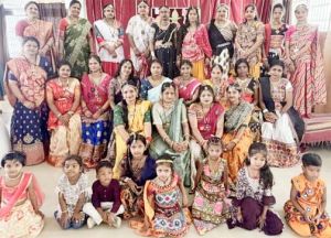 गरबा उत्सवः शक्ति की आराधना में डूबी मातृशक्ति