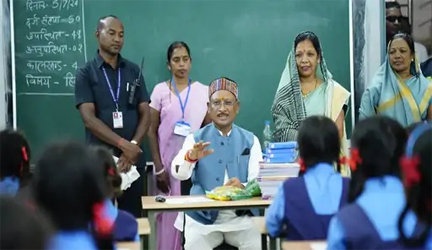 नक्सलमुक्त क्षेत्रों में शिक्षा की नई भोर नक्सलमुक्त क्षेत्रों में शिक्षा की नई भोर
