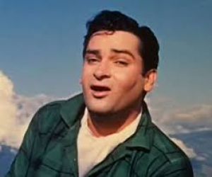 गर्दन तोड़ू डांस से लेकर किंग ऑफ रोमांस.......