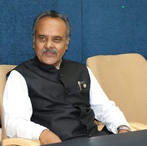 छत्तीसगढ़ में अपनी मेहनत से उपजी हरियाली  को हरेली के रूप में मनाने का संस्कार 