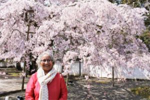  "जीवन दौड़ने का नहीं, महसूस करने का नाम"