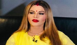 शहनाज के पिता पर भड़कीं, सुनाईं बातें शहनाज के पिता पर भड़कीं, सुनाईं बातें