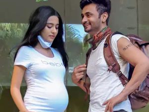 मां बनने वाली हैं अमृता राव, शादी के 4 साल बाद घर में गूंजेगी किलकारी मां बनने वाली हैं अमृता राव, शादी के 4 साल बाद घर में गूंजेगी किलकारी