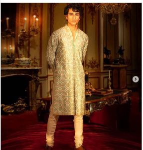 इब्राहिम के इस अंदाज पर लड़कियां फिदा...दिया शादी का प्रपोजल इब्राहिम के इस अंदाज पर लड़कियां फिदा...दिया शादी का प्रपोजल