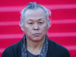 मशहूर डायरेक्टर किम की डुक का निधन, कोरोना संक्रमण से बिगड़ी थी हालत मशहूर डायरेक्टर किम की डुक का निधन, कोरोना संक्रमण से बिगड़ी थी हालत