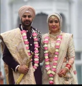 अभिनेता करण वीर मेहरा ने गर्लफ्रेंड निधि के साथ लिए सात फेरे अभिनेता करण वीर मेहरा ने गर्लफ्रेंड निधि के साथ लिए सात फेरे