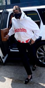 अमिताभ बच्चन ने शुरू की 'मे डे' की शूटिंग, शूटिंग के पहले दिन घबराये रहने की बात कही अमिताभ बच्चन ने शुरू की 'मे डे' की शूटिंग, शूटिंग के पहले दिन घबराये रहने की बात कही