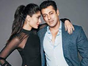  बाजीराव मस्तानी फिल्म के लिए सलमान-करीना ने पोस्टर भी शूट कर लिया था, ऐन वक्त पर फिल्म से अलग हुए