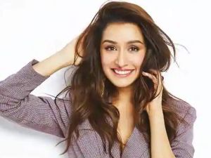 ‘चालबाज इन लंदन' ने डबल रोल में नजर आएंगी श्रद्धा कपूर ‘चालबाज इन लंदन' ने डबल रोल में नजर आएंगी श्रद्धा कपूर