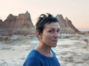 बाफ्टा 2021 में ‘नोमैडलैंड' का दिखा जादू, चार पुरस्कार किए अपने नाम बाफ्टा 2021 में ‘नोमैडलैंड' का दिखा जादू, चार पुरस्कार किए अपने नाम