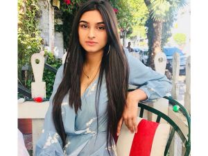 ये हैं अभिनेता जगदीप की खूबसूरत पोती अलाविया.... ये हैं अभिनेता जगदीप की खूबसूरत पोती अलाविया....