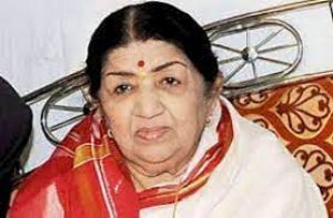  लता मंगेशकर ने मुख्यमंत्री विशेष राहत कोष में दान किए 7 लाख रुपए 