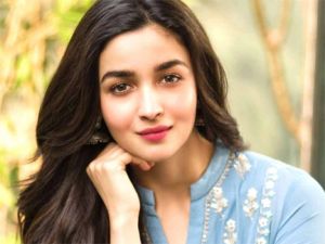 आलिया भट्ट ने कोविड टीकाकरण पर जागरूकता फैलाने के लिए सीरीज की घोषणा की आलिया भट्ट ने कोविड टीकाकरण पर जागरूकता फैलाने के लिए सीरीज की घोषणा की