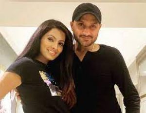 गीता बसरा ने बेटे को दिया जन्म, पति हरभजन सिंह ने शेयर की खुशखबरी गीता बसरा ने बेटे को दिया जन्म, पति हरभजन सिंह ने शेयर की खुशखबरी