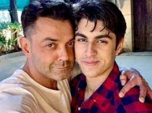 ये है बॉबी देओल का लाडला बेटा आर्यमन.. लगातार फिल्मों के मिल रहे हैं प्रस्ताव