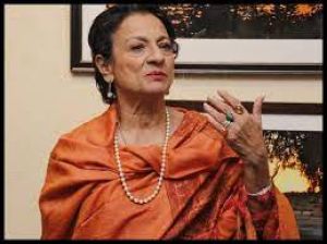   अभिनेत्री तनुजा अस्पताल में भर्तीं