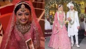 चीनी कम की अभिनेत्री स्वीनी खारा ने प्रेमी उर्विश देसाई संग रचाई शादी चीनी कम की अभिनेत्री स्वीनी खारा ने प्रेमी उर्विश देसाई संग रचाई शादी