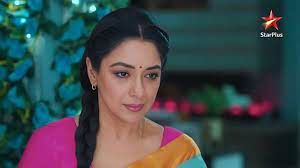 खाने में कॉकरोच देख अनुपमा को बर्बाद करेगी 'फूड क्रिटिक', आध्या को छोड़ अनु के पास आएगा अनुज