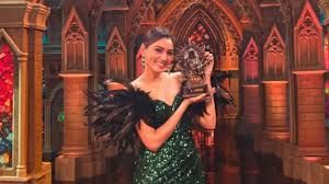 टीवी अभिनेत्री सना मकबूल ने जीता बिगबॉस ओटीटी-तीन टीवी अभिनेत्री सना मकबूल ने जीता बिगबॉस ओटीटी-तीन