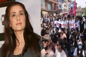 नेपाल में प्रदर्शन के बीच मनीषा कोइराला ने अपने दादा बी पी कोइराला को श्रद्धांजलि दी