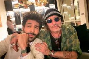 सऊदी अरब में जॉनी डेप से मिले कार्तिक आर्यन