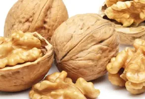 हार्ट और दिमाग को रखना है हेल्दी तो, रोज खाएं अखरोट हार्ट और दिमाग को रखना है हेल्दी तो, रोज खाएं अखरोट