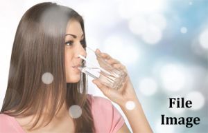 सुबह सिर्फ एक गिलास पानी पीने से करें दिन की शुरुआत, सेहत को मिलेंगे लाभ 