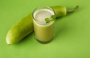  लौकी के जूस के बेनिफिट जानेंगे तो कभी नहीं बनाएंगे मुंह! वेट लॉस के साथ होते हैं कई फायदे