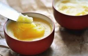   गर्मी में सेहत के लिए फायदेमंद है देसी घी, डेली डाइट में करें शामिल