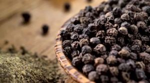  सेहत के लिए बड़े काम की चीज है काली मिर्च