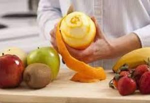  फलों के अलावा अब उनके छिलकों से निखारें सौंदर्य, ऐसे करें इनका इस्तेमाल