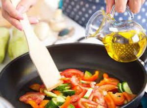    आयुर्वेद के अनुसार कैसे चुनें खाना बनाने के लिए सही तेल?  