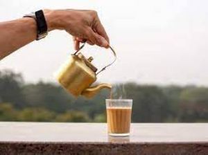  क्या आप भी चाय दोबारा गर्म करके पीते हैं? तो जान लें ये बातें....