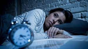 अनिद्रा से परेशान तो अपनाएं US आर्मी का ये फॉर्मूला, 2 मिनट में आ जाएगी गहरी नींद