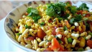 बारिश में खाने का मन है कुछ चटपटा, तो घर पर बनाएं ये 5 हेल्दी चाट