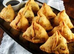  रात में न खाएं ये 5 चीजें, शरीर में जमा होने लगेंगे विषाक्त पदार्थ
